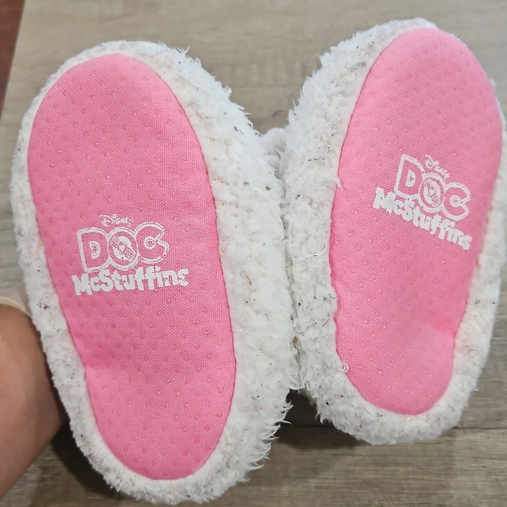 Disney DOC McStuffins Pink & White Plush Slippers kids size 5/6